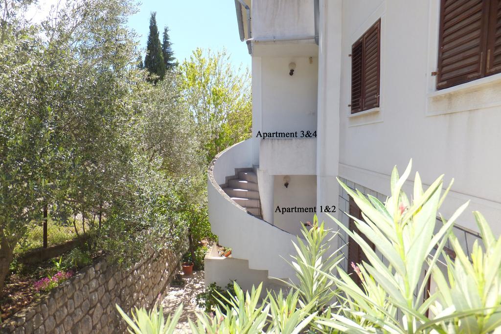 Apartments Justic Supetarska Draga Exterior foto